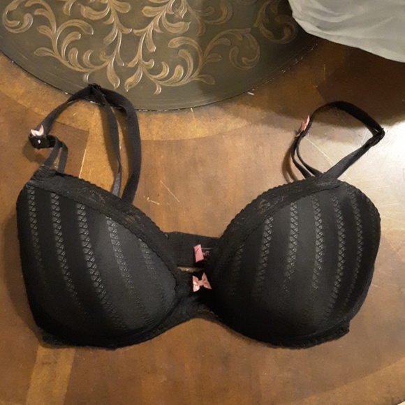 Betsey Johnson Intamates Black Lace Bra. Size 32D - Picture 1 of 7